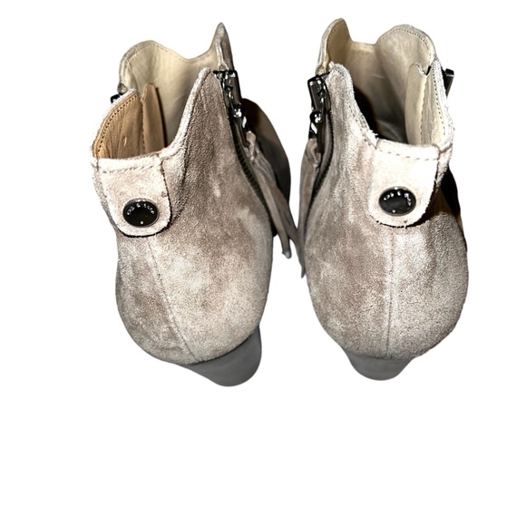 rag & bone Margot Beige Suede Double Zipper Ankle Booties Sz 39 - Picture 8 of 13